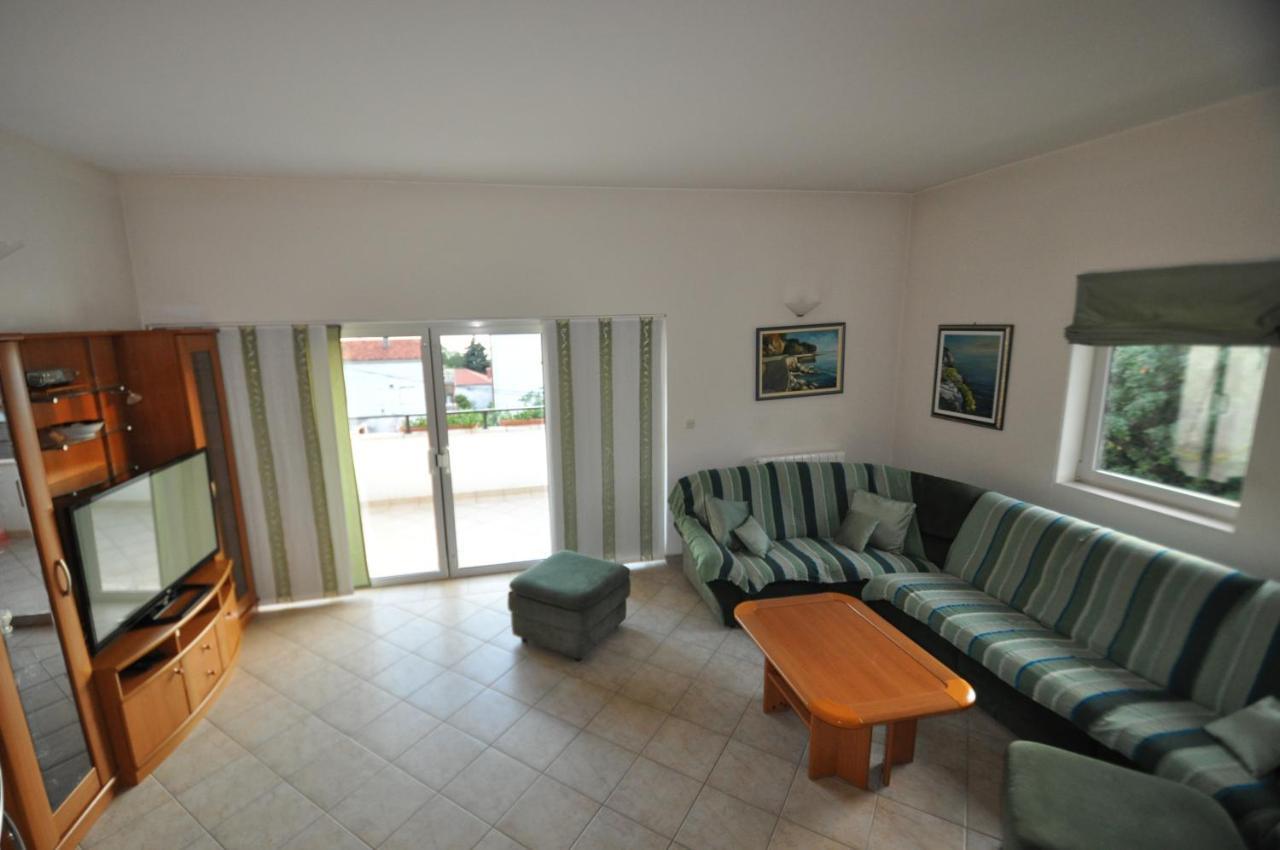 Ferienwohnung Lux Apartman Leo Kostrena Exterior foto